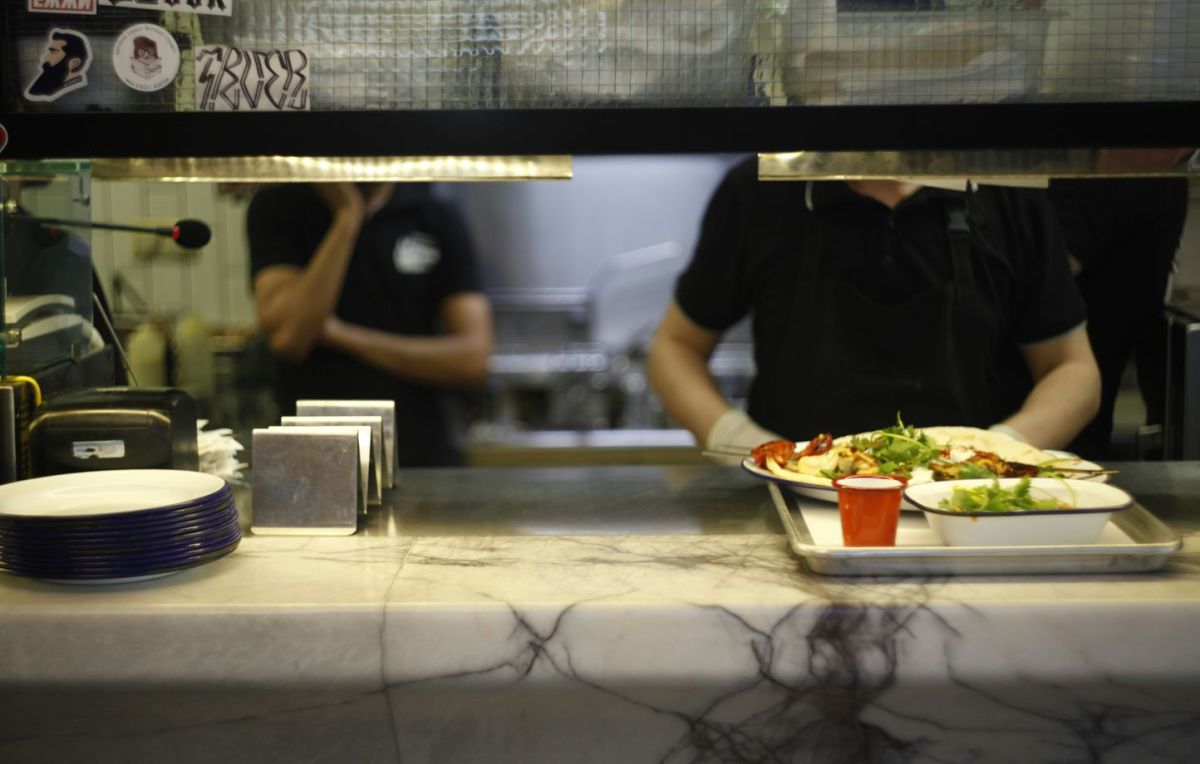 Des enfants perturbateurs à la cantine : le maire appelle la police