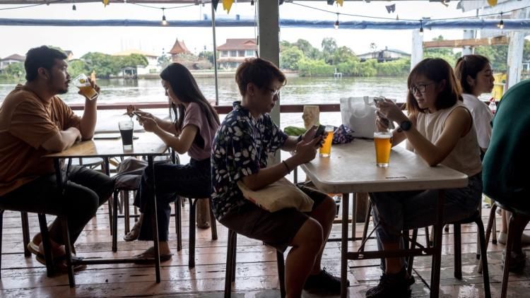 La Thaïlande assouplit ses règles de vente d'alcool après des décennies