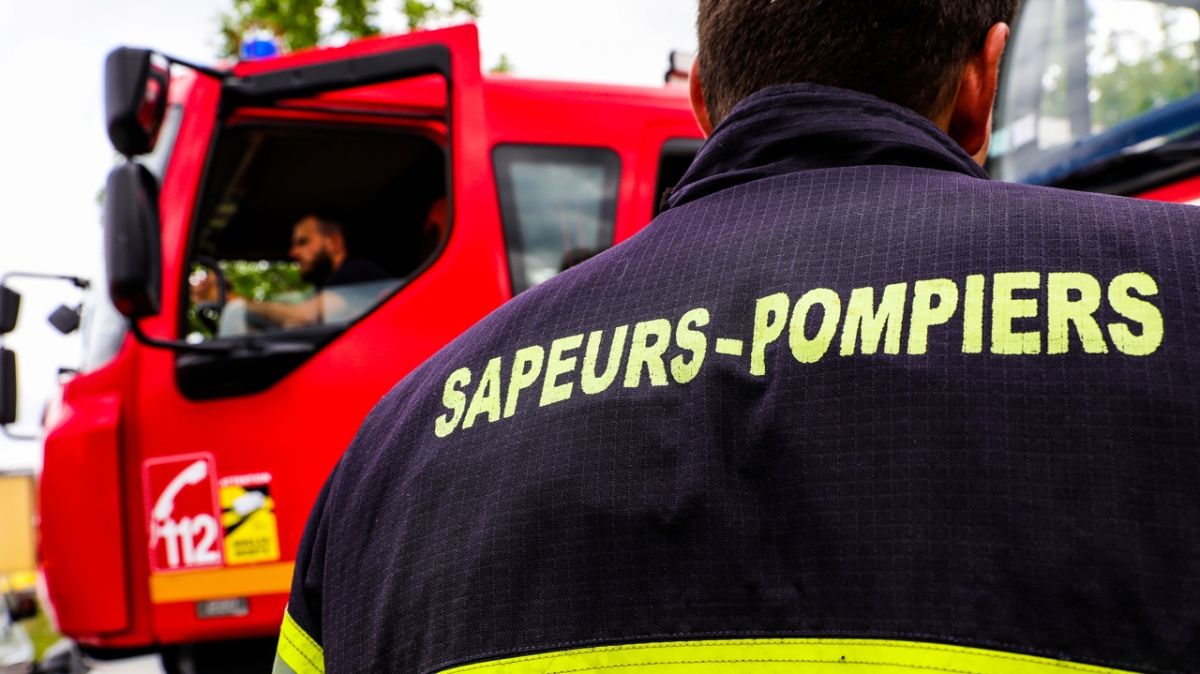 Un incendie ravage une maison à Niort, une victime hospitalisée