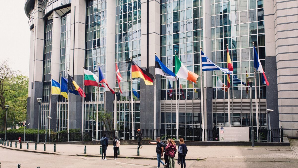 Une plainte ébranle le RN : détournement de fonds publics en ligne de mire