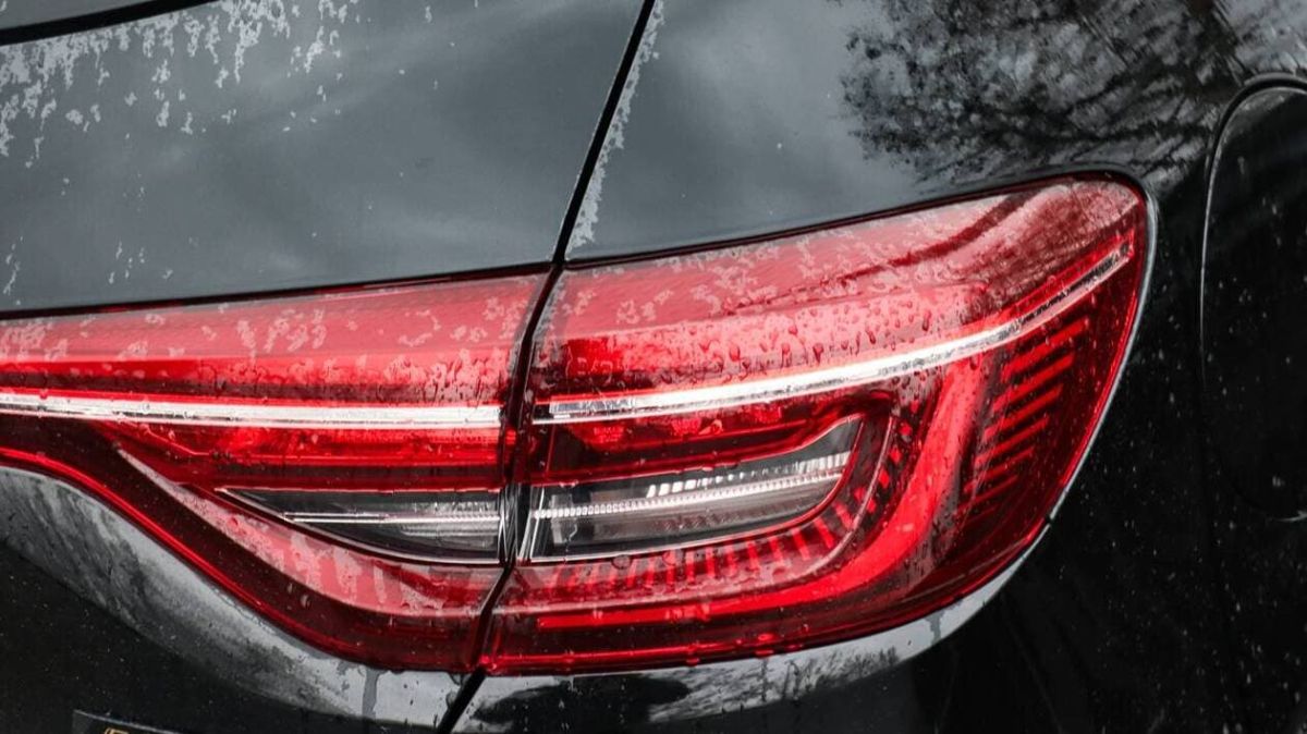 Tragédie sur les routes : un jeune couple marié perd la vie après leur lune de miel