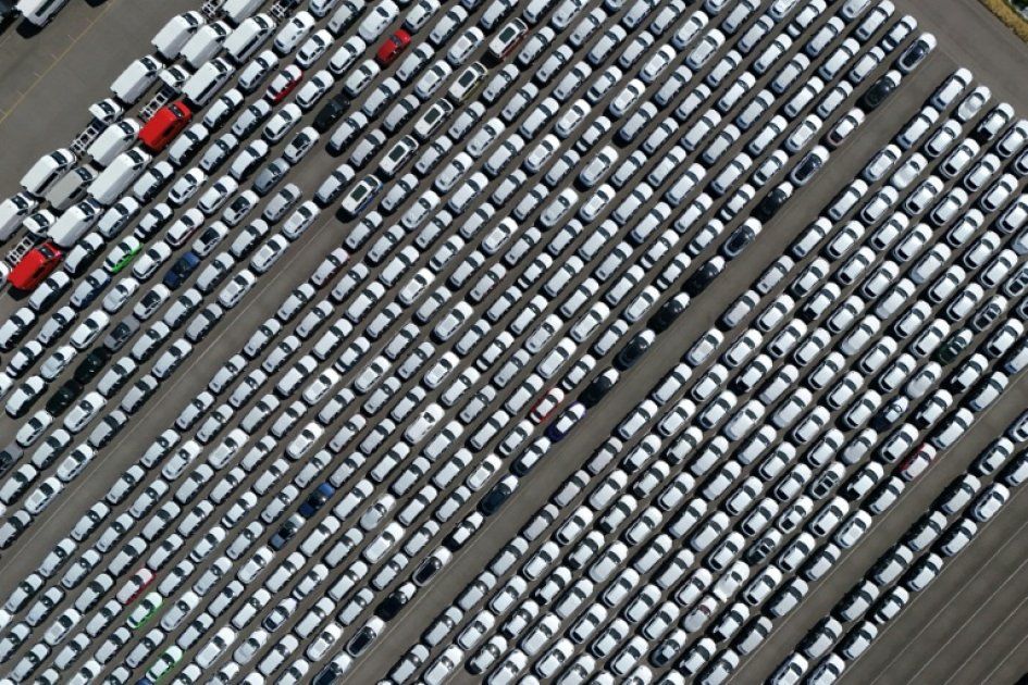 Vers un assouplissement des règles du tout-électrique en 2035 ?