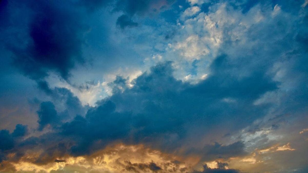 L'Aigle sous un ciel couvert : les prévisions du 8 décembre 2025