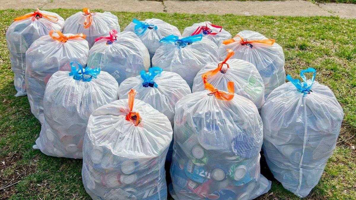 Des milliers de sacs-poubelle dans la maison d'une retraitée : un témoignage du syndrome de Diogène