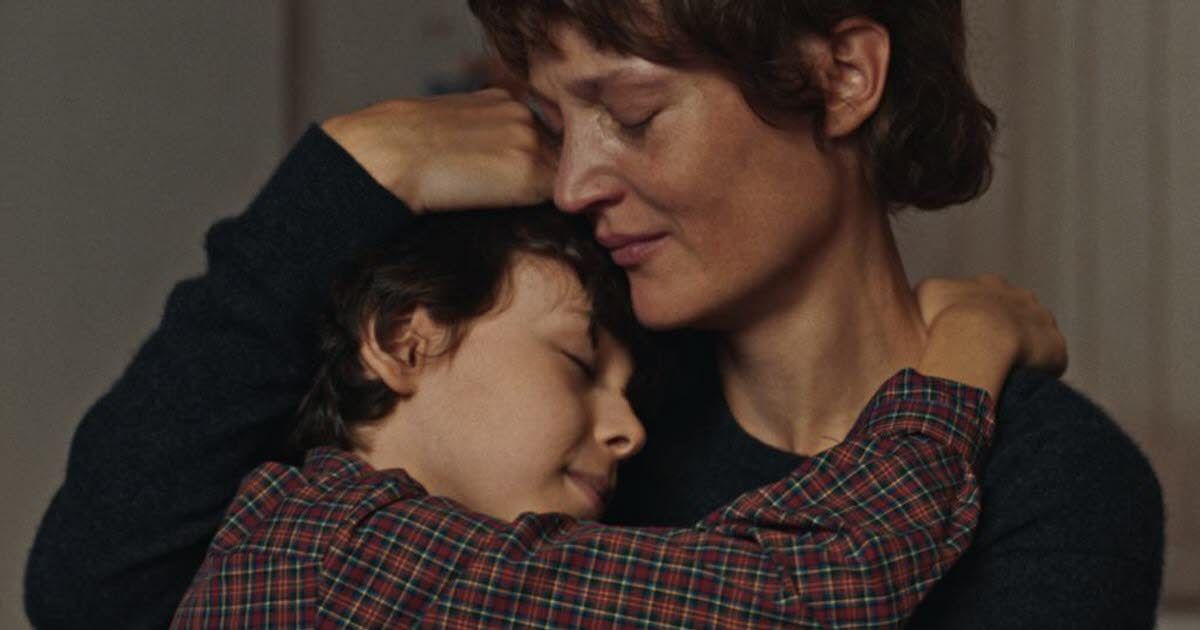 Love Me Tender : voyage au cœur des luttes féministes et des entraves sociales