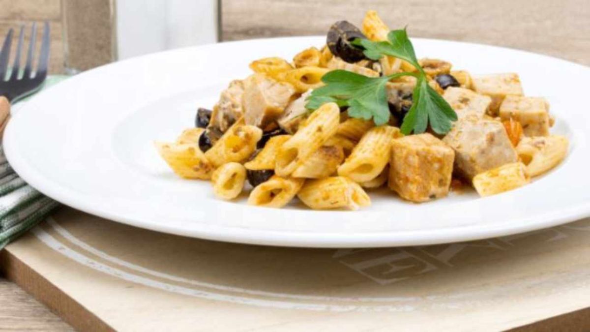 Pâtes au thon et olives : une recette rapide et savoureuse