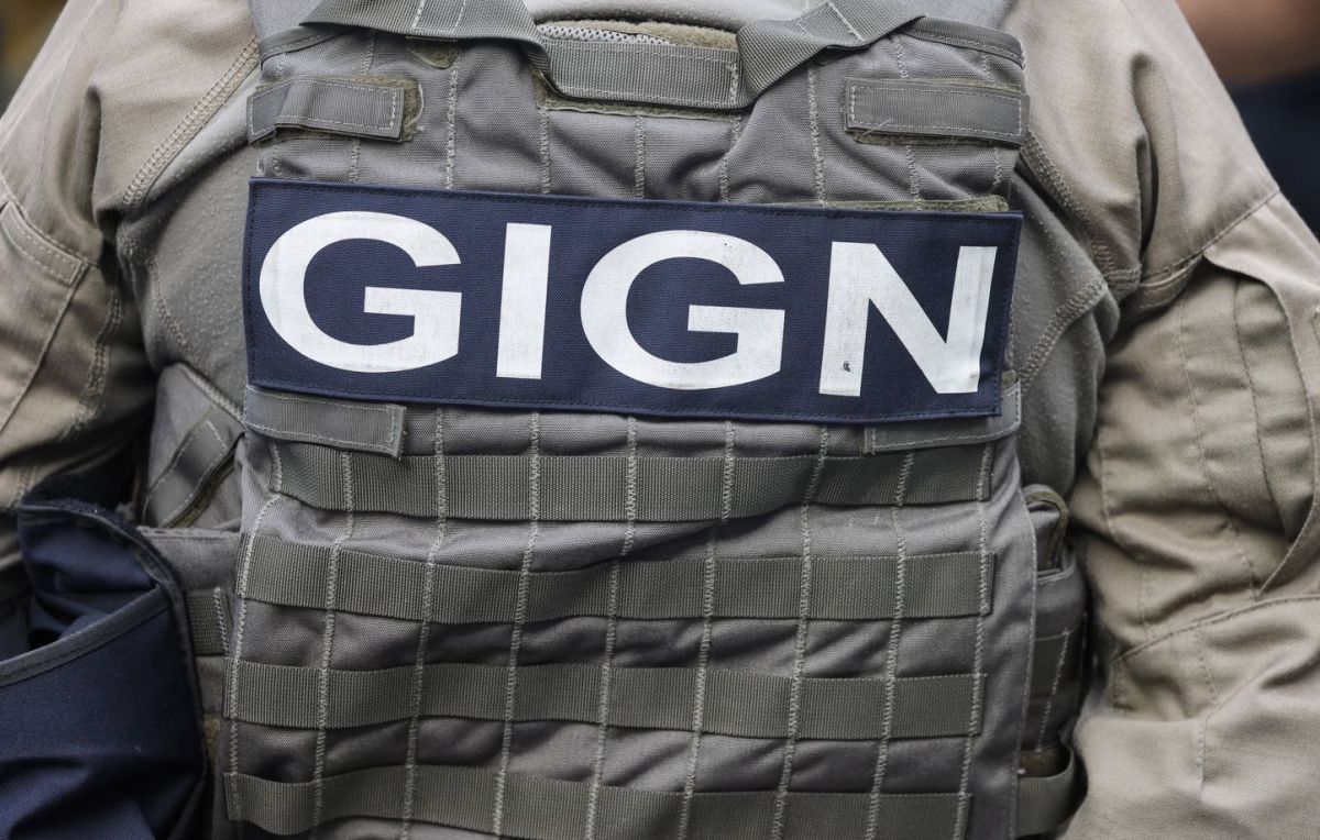Un commerçant se retranche dans sa boulangerie : le GIGN en action