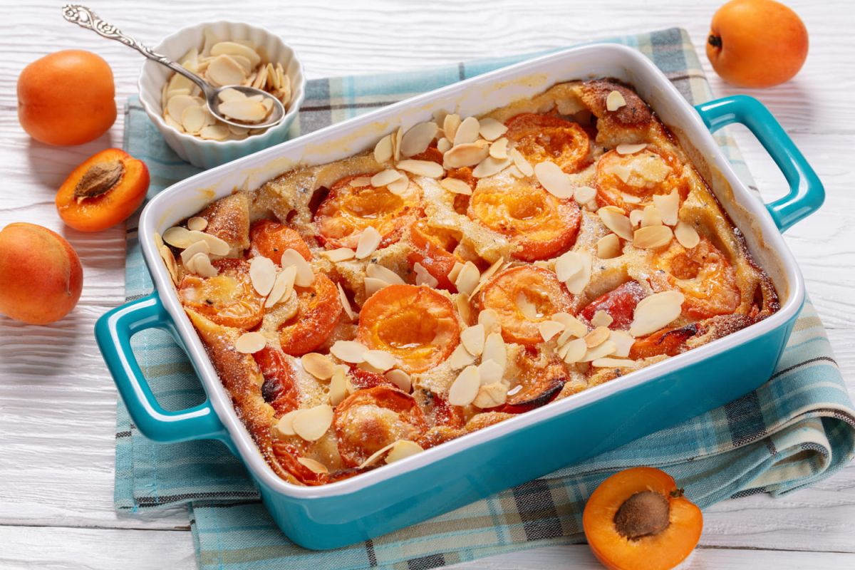Le clafoutis aux abricots réinventé par nos grands-mères