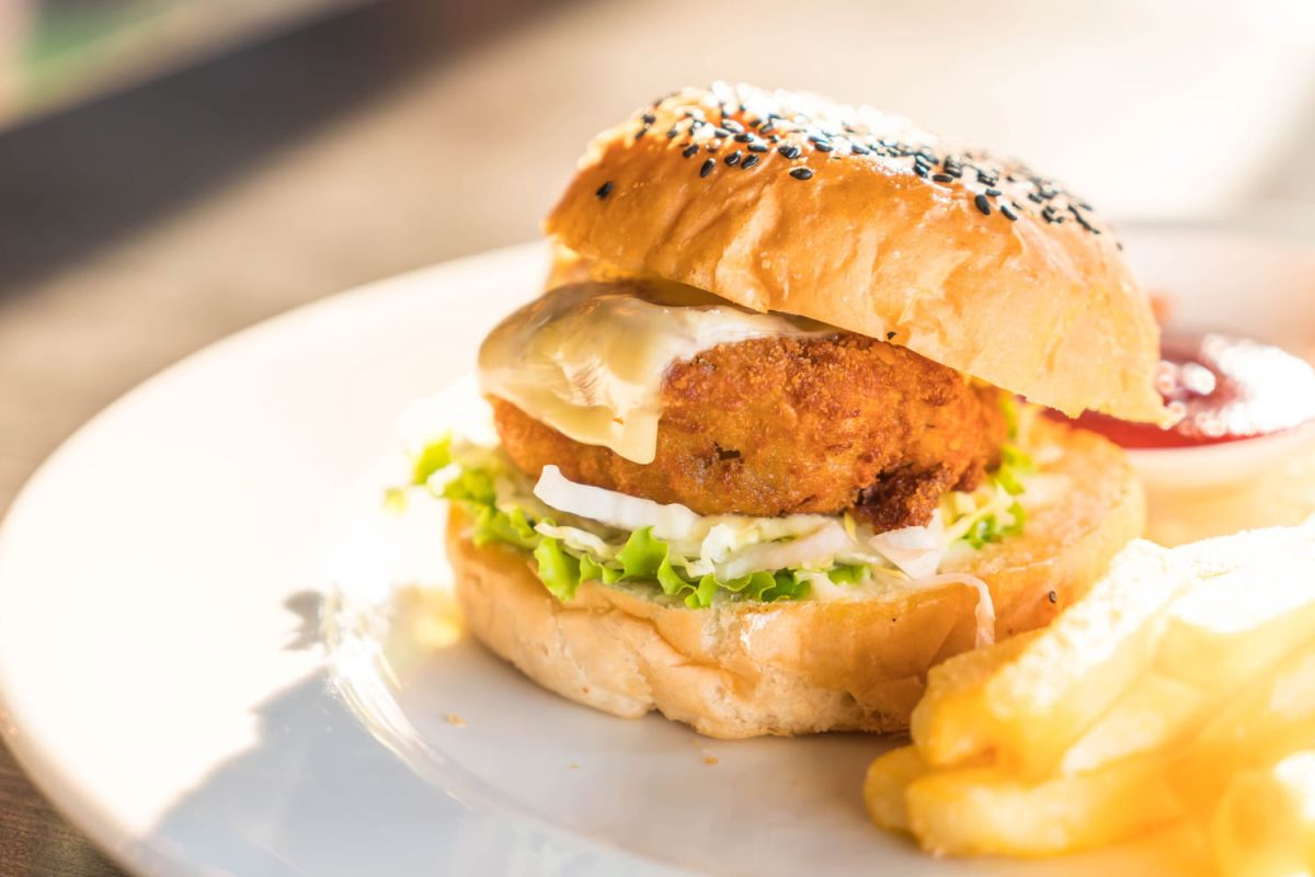 Une recette délicieuse pour un burger au poisson fait maison