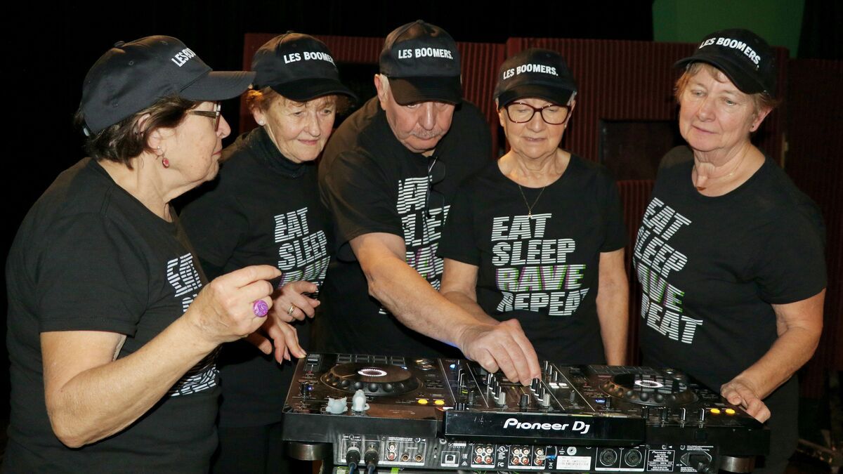 Des seniors prennent le contrôle des platines : le groupe des Boomers en live à Reims