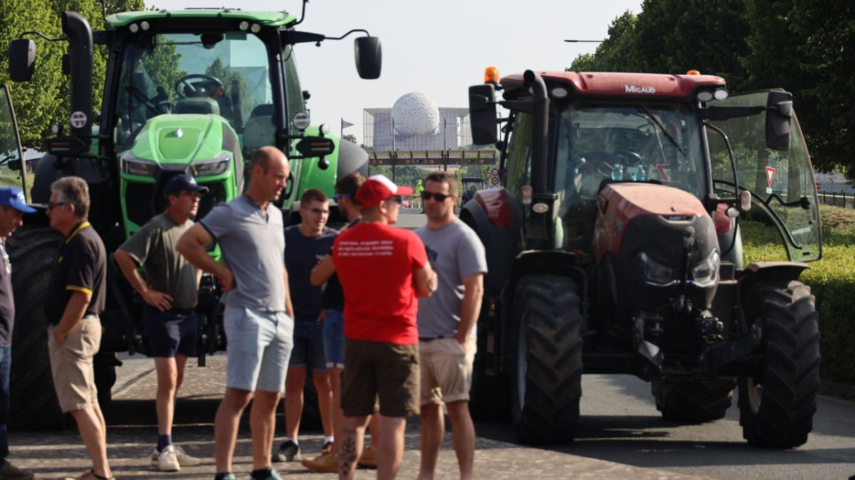Les agriculteurs de la Vienne se mobilisent : des manifestations qui secouent la région