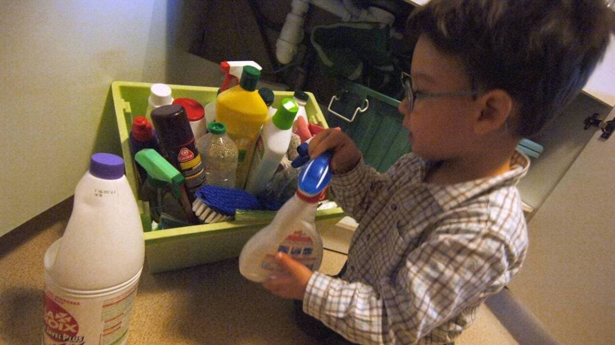 Un incident alarmant dans une crèche new-yorkaise : de l'eau de javel servie aux enfants