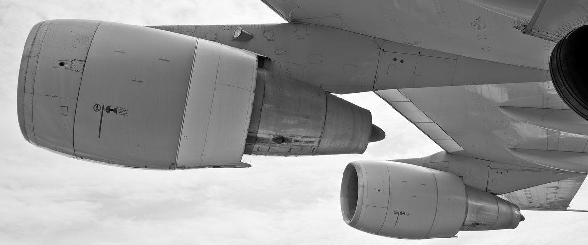 Un atterrissage d’urgence spectaculaire : 100 tonnes de kérosène déversées au-dessus de Liège