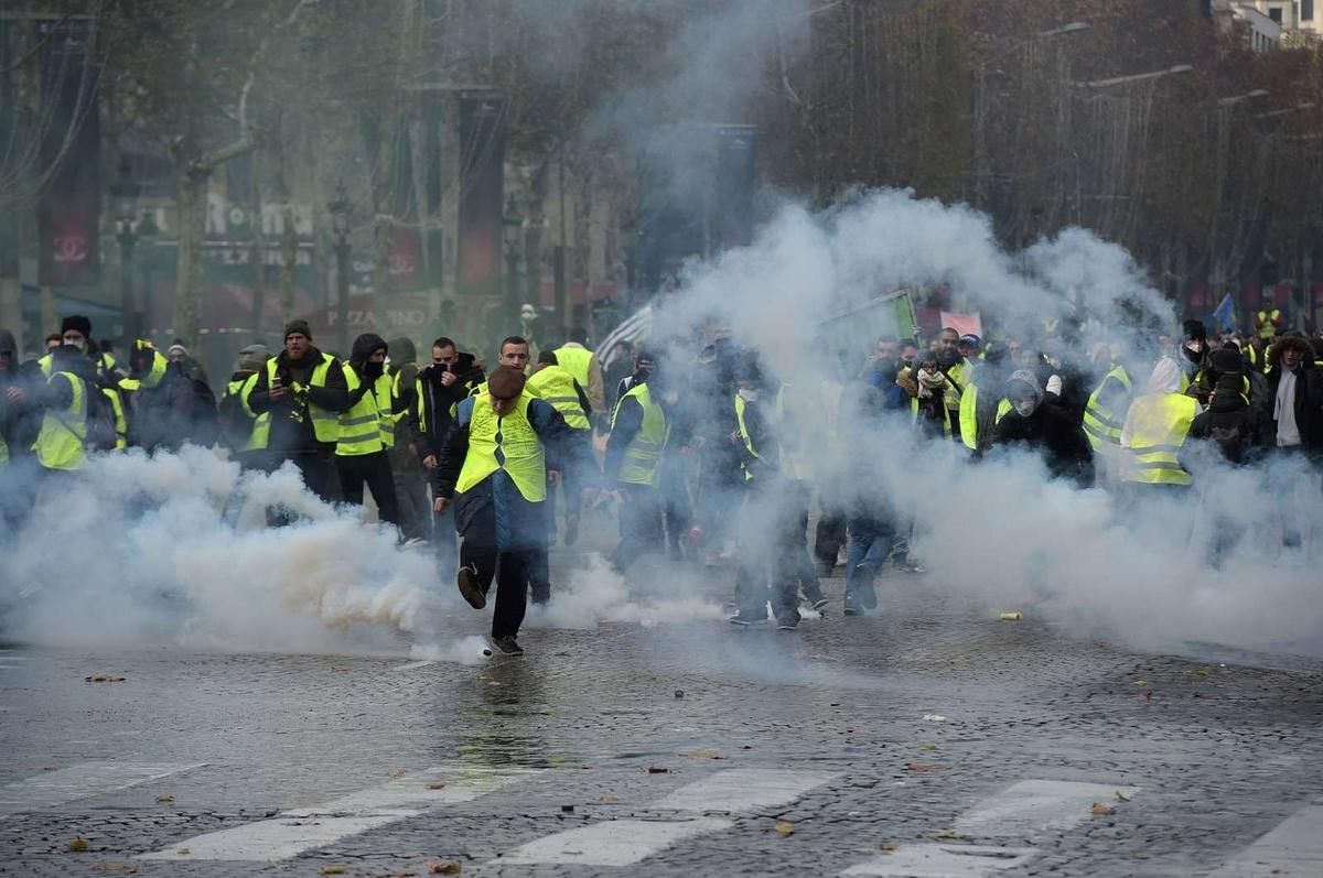 Des poursuites pour l'ancien préfet de police : une première en France