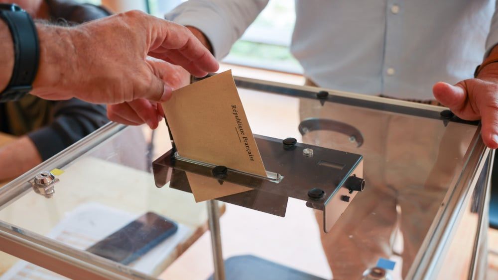 Avignon se prépare pour les municipales de 2026 : des forces en présence équilibrées