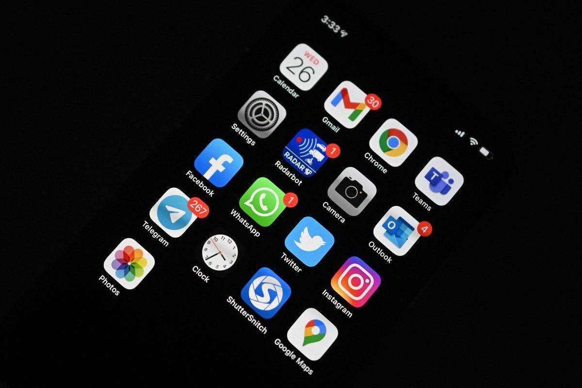 Vers une interdiction des réseaux sociaux pour les jeunes : un projet de loi en route