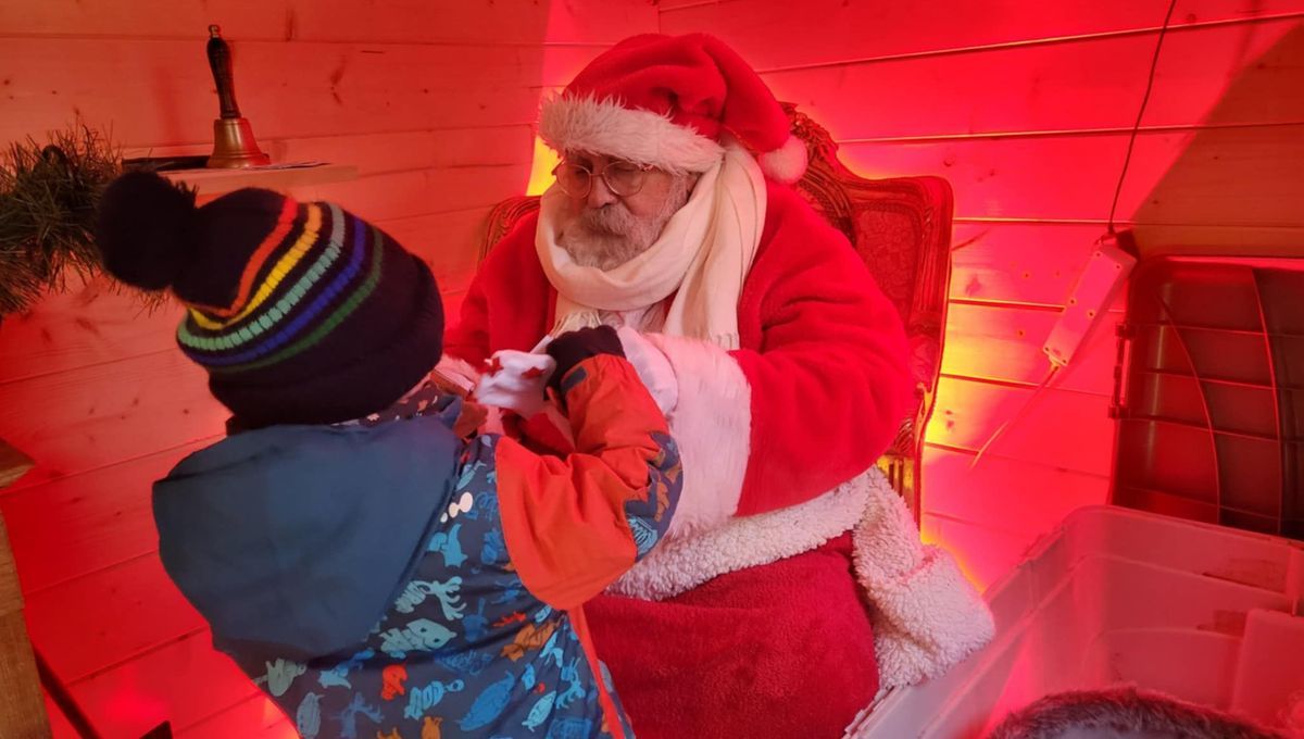 Le Père Noël enchante les enfants à Toul avant sa grande tournée
