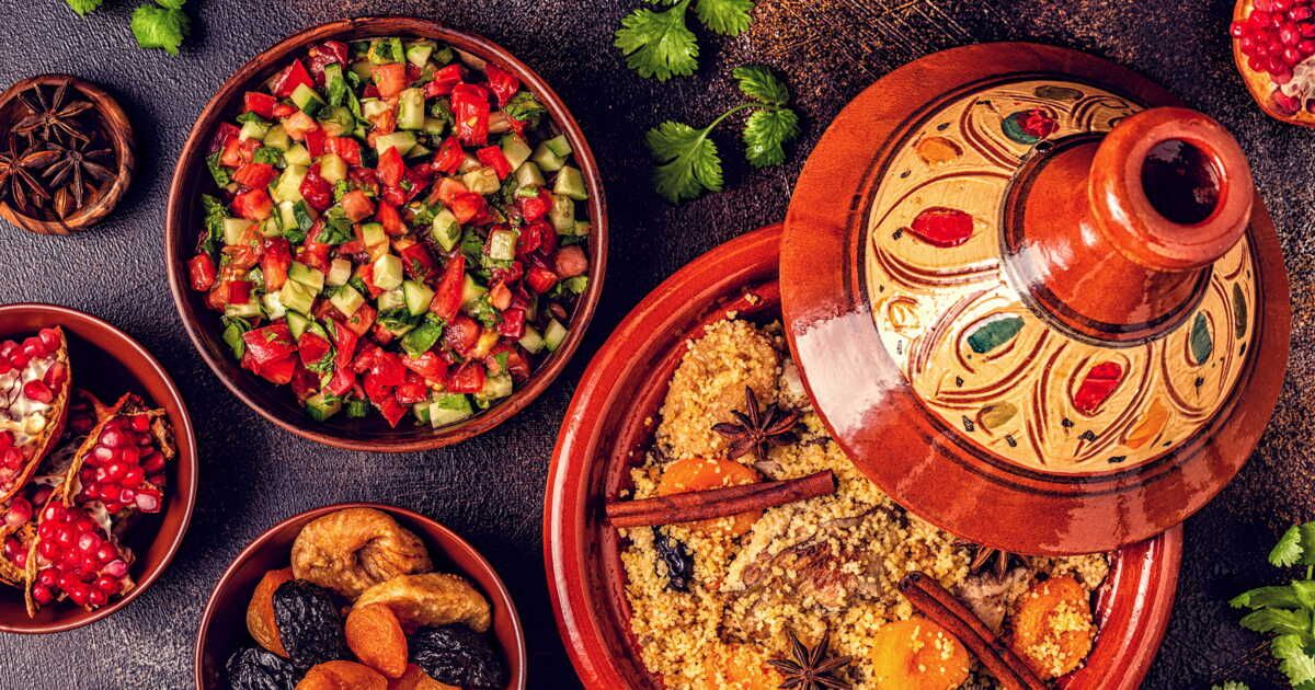 Un voyage culinaire avec le tajine de pintade aux artichauts et olives