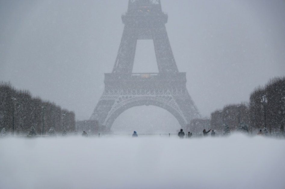 Paris sous la neige : le transport en commun en mode galère