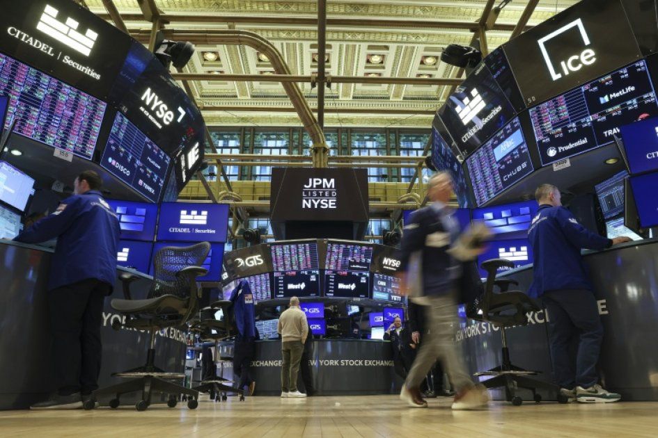 Wall Street en hausse : un regain d'optimisme malgré les tensions avec la Fed
