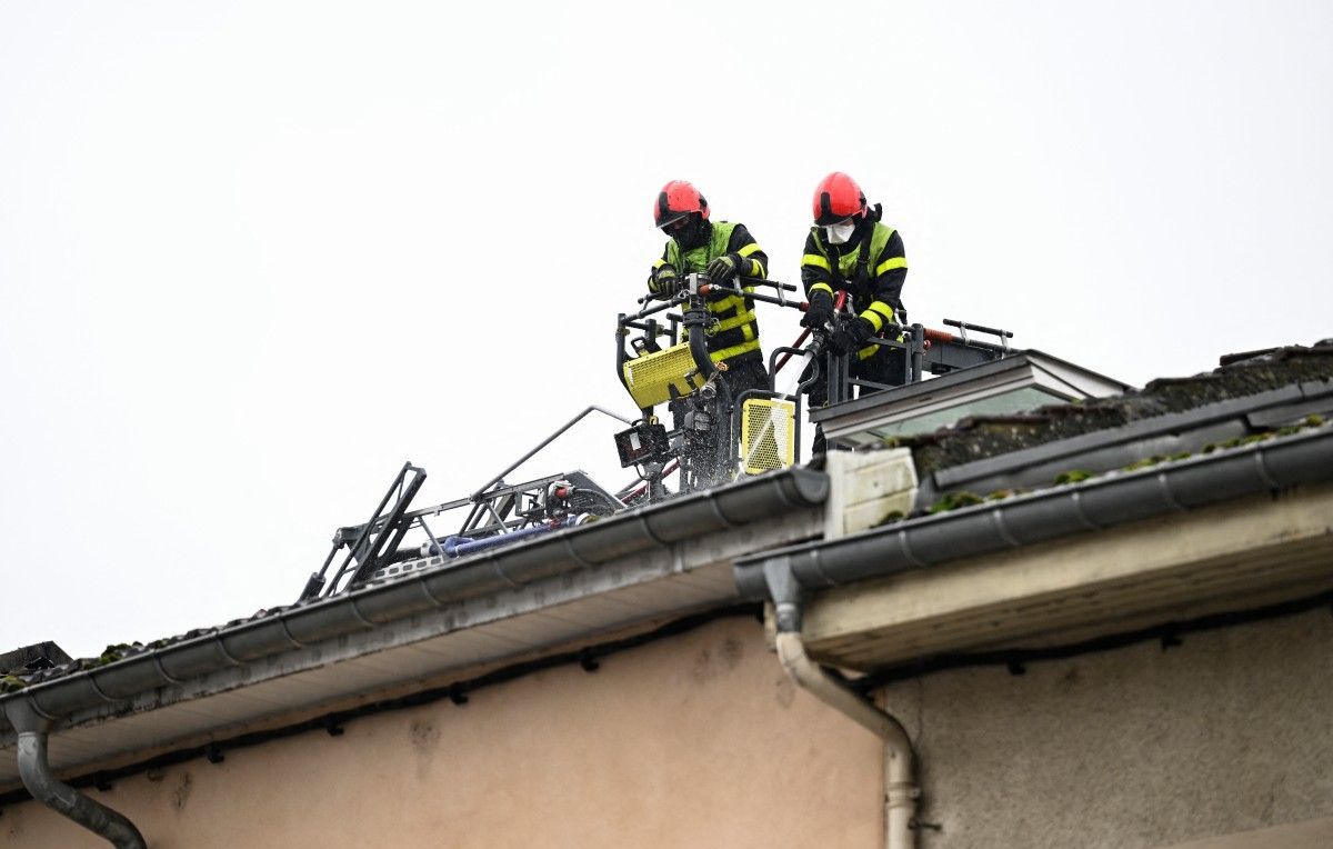 incendie tragique en meurthe-et-moselle : une mère perd la vie dans des circonstances inquiétantes