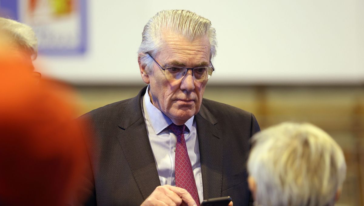 Liévin : un tract électoral sur la tombe des parents de Jérôme Darras, un acte choquant