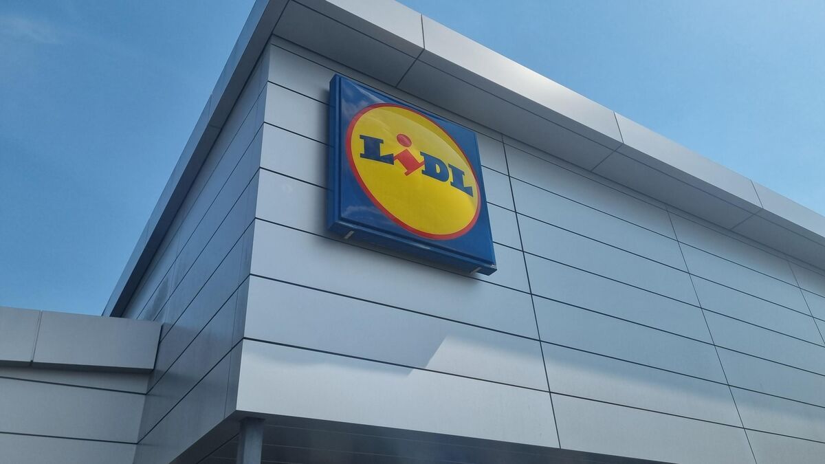 Un employé de Lidl licencié pour une bouteille d'eau de 20 centimes : l'affaire qui choque