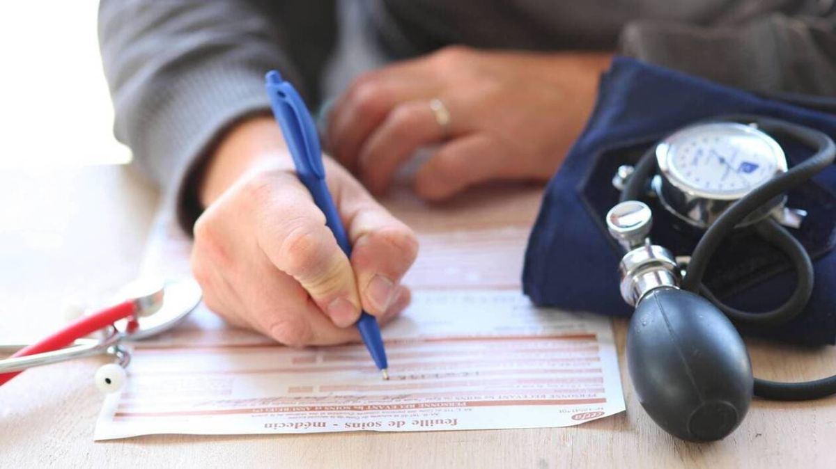 Les candidats des municipales 2026 à Vire Normandie et leurs solutions pour l'accès aux soins