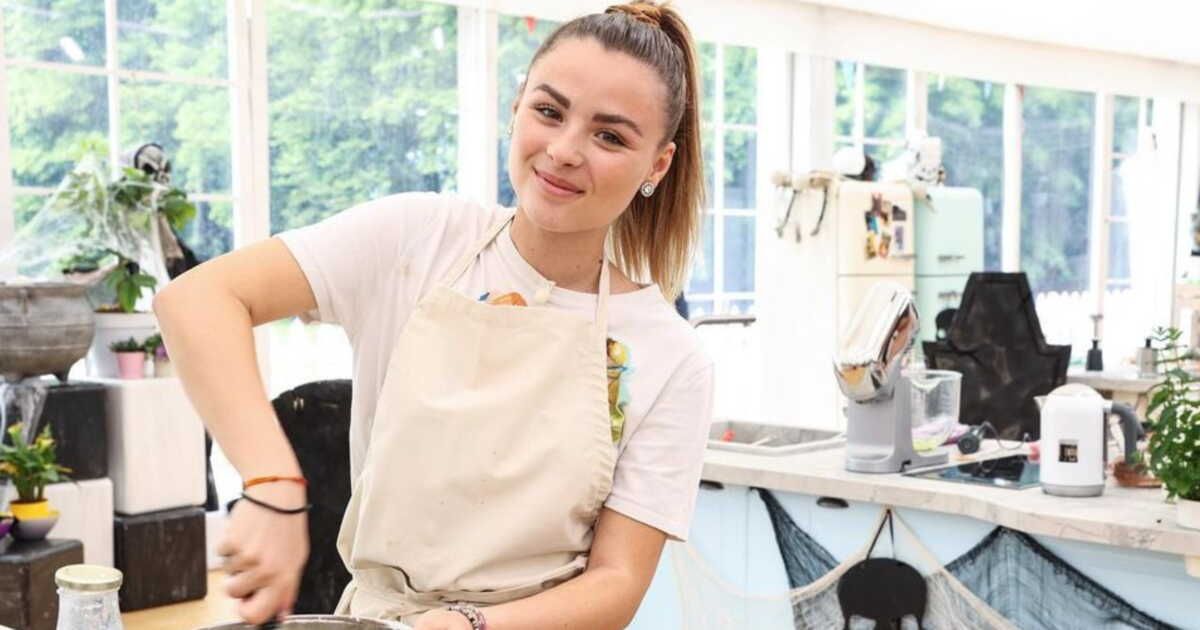 Manon triomphe au Meilleur Pâtissier et dévoile sa recette d'entremet fraise-citron