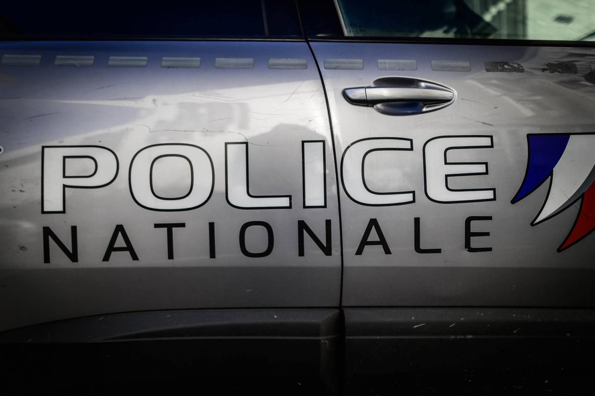 Un adolescent évacue son lycée pour éviter les maths