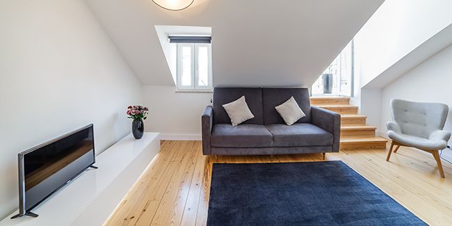 Huile pour parquet ou vitrificateur : le duel des finitions