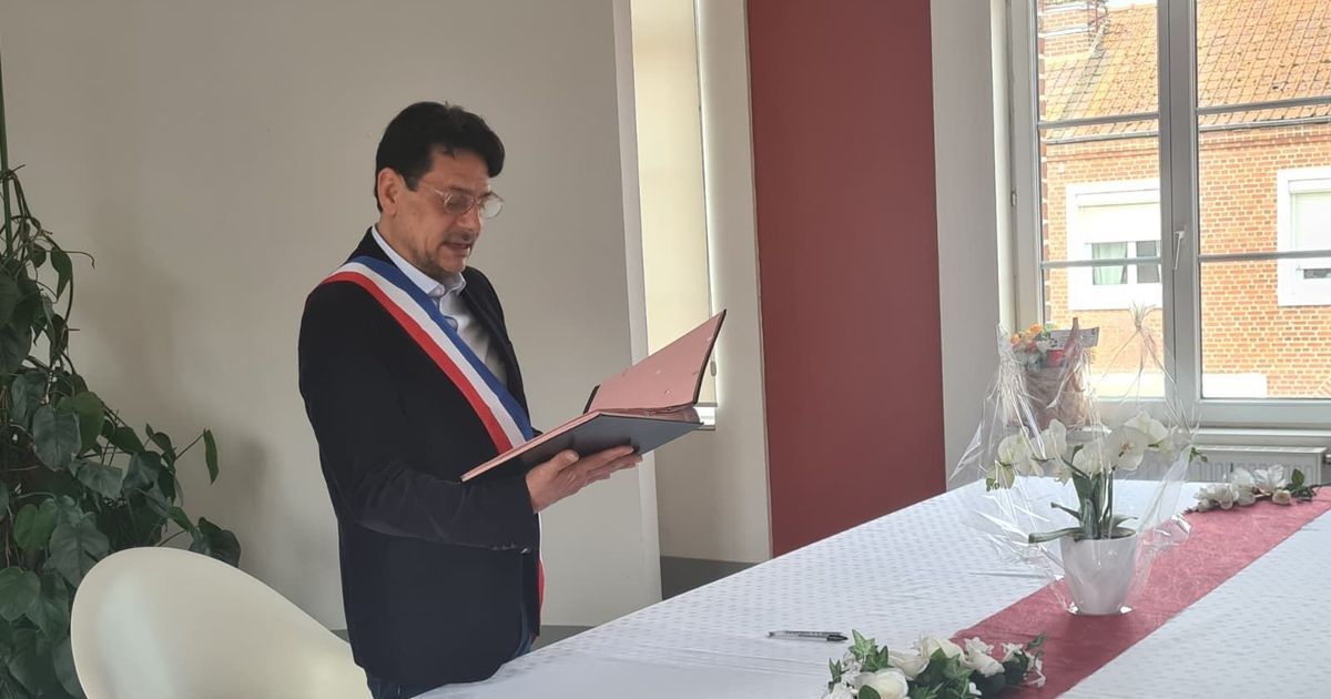 Les maires nouvellement élus célèbrent leurs premiers mariages