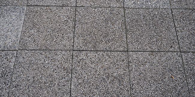 Dalles gravillons : guide complet sur les avantages, inconvénients et techniques de pose