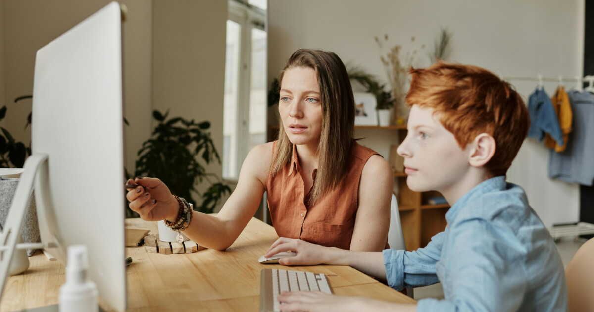Les défis des parents solos : argent, travail et vie sociale en péril