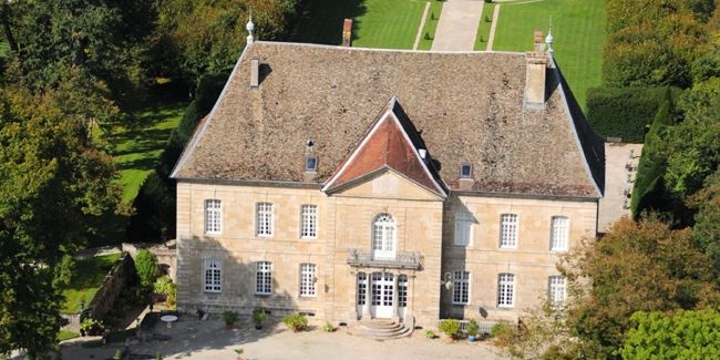 Découvrez le jardin à la française du château de Vaire-Le-Grand