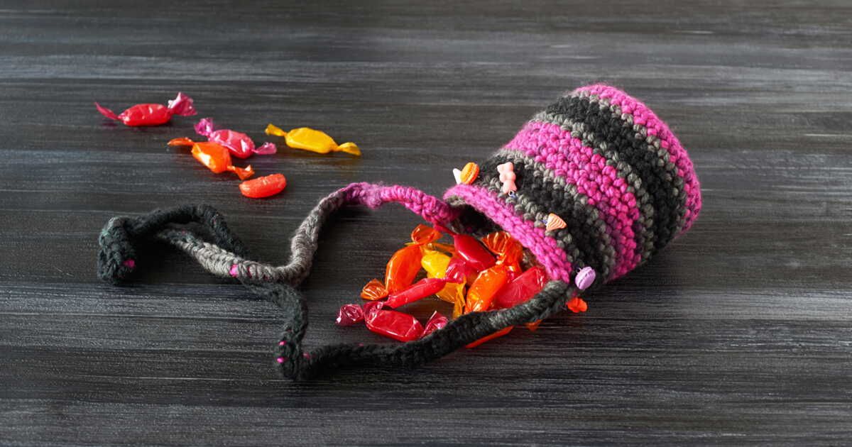 Un accessoire intemporel : l'aumônière au crochet