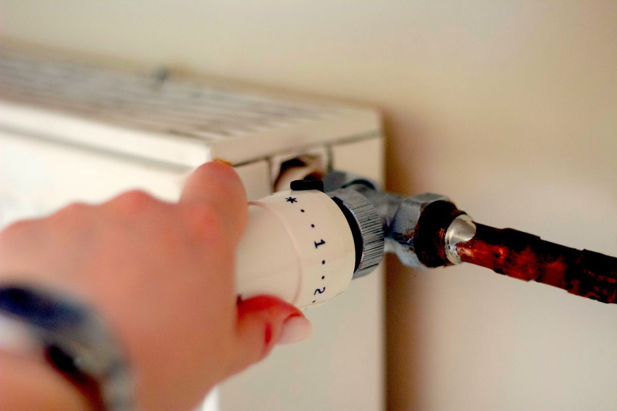 Quand couper le chauffage pour économiser et rester à l'aise ?