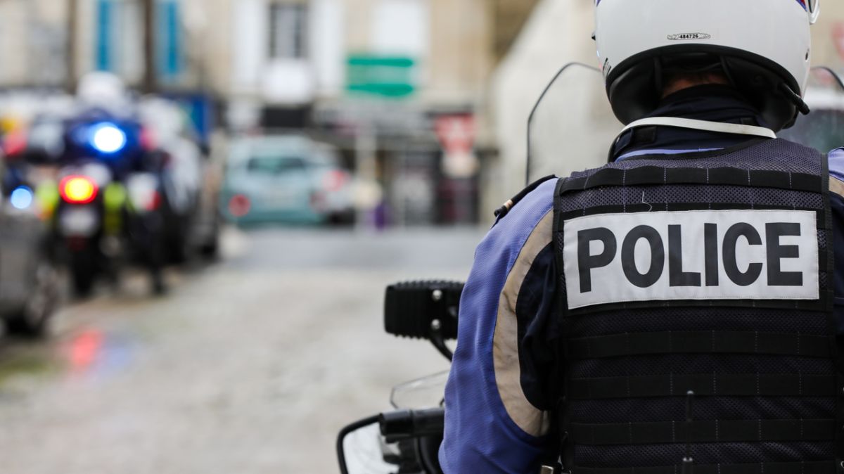 Un vol choquant à Niort : un homme en situation de handicap victime d'un agresseur