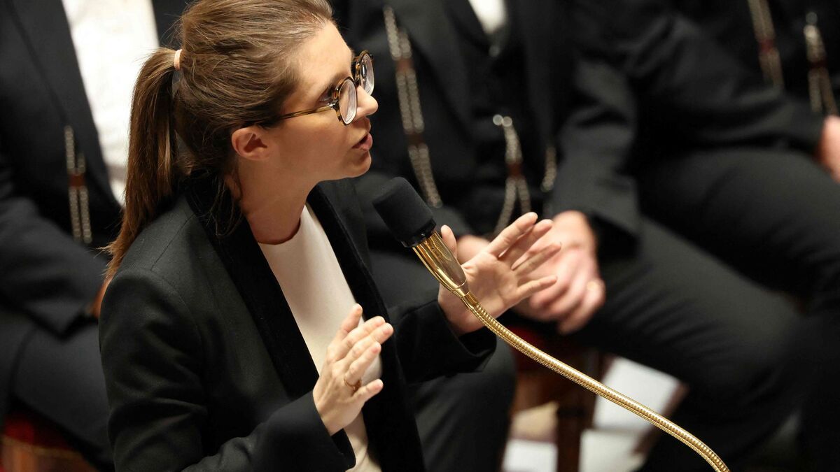 Aurore Bergé s'engage pour la défense du droit à l'avortement face aux menaces