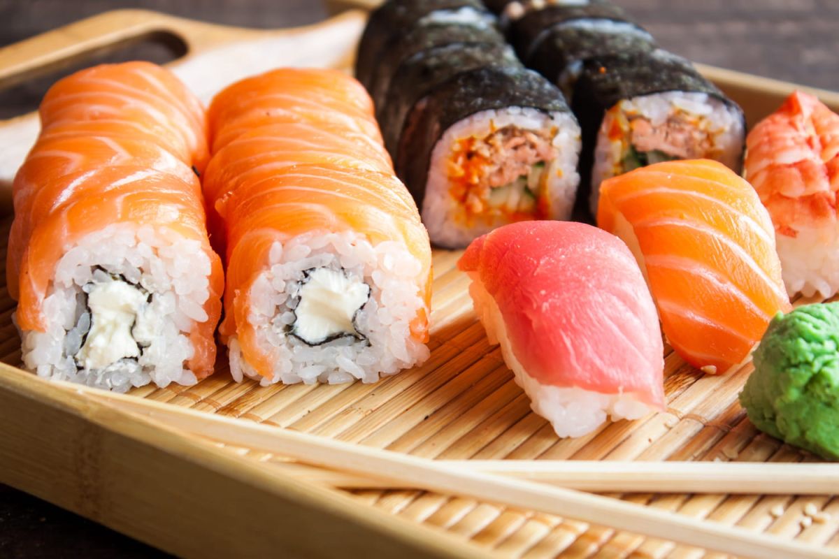 La dégustation des sushis à la française : entre erreurs et traditions japonaises