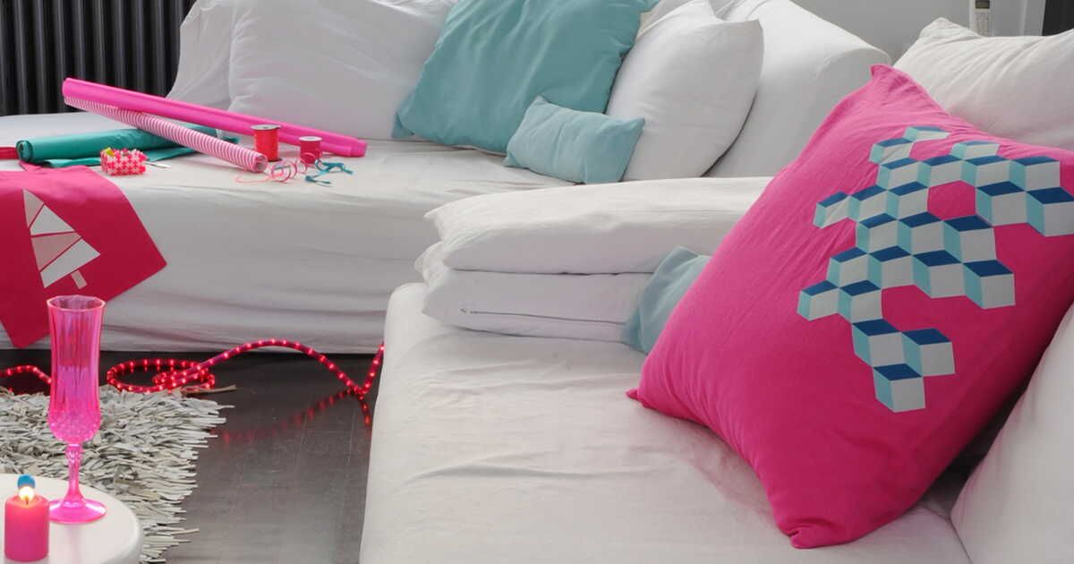 Un coussin géométrique, l'accessoire tendance de votre intérieur