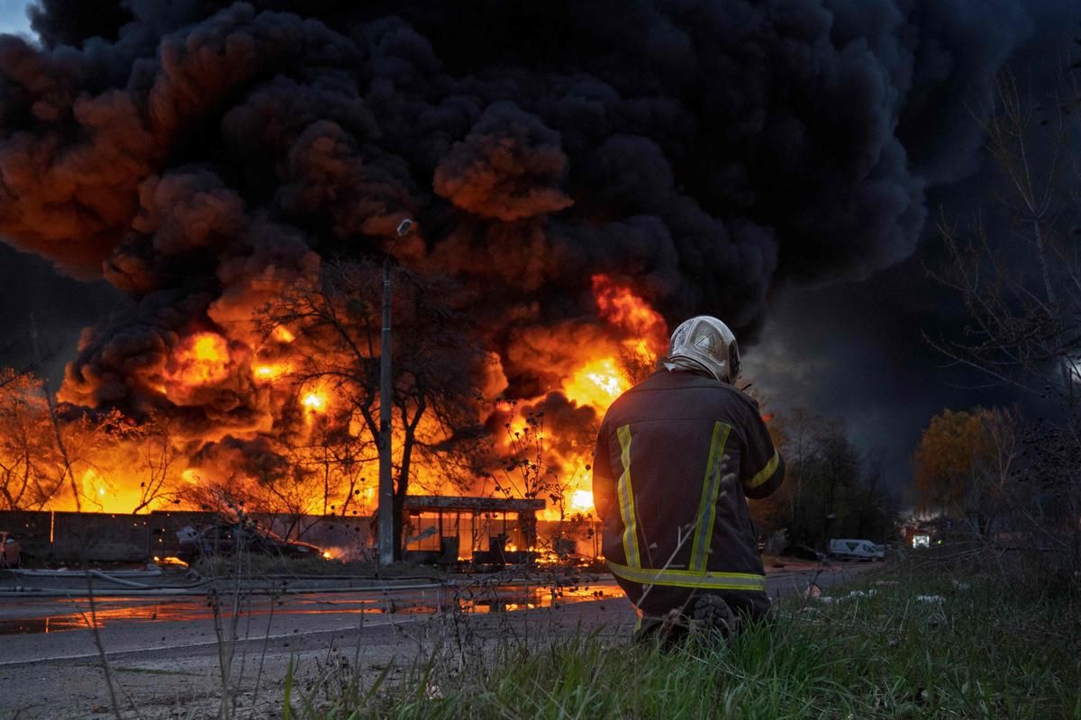 Nouvelles frappes russes en Ukraine : le drame s'intensifie avec 14 victimes