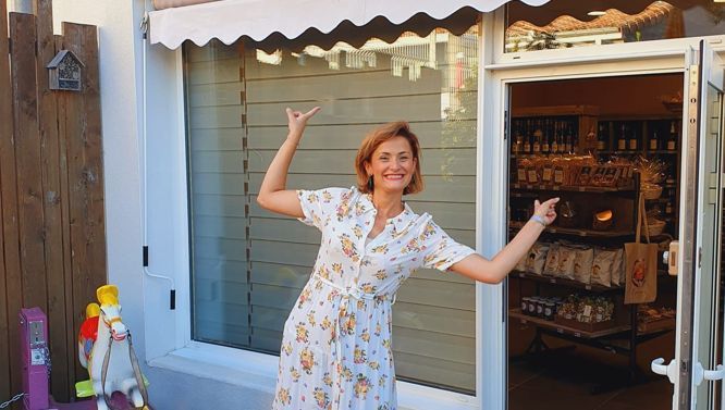 Cristina se relève après la fermeture de son commerce à Mauves