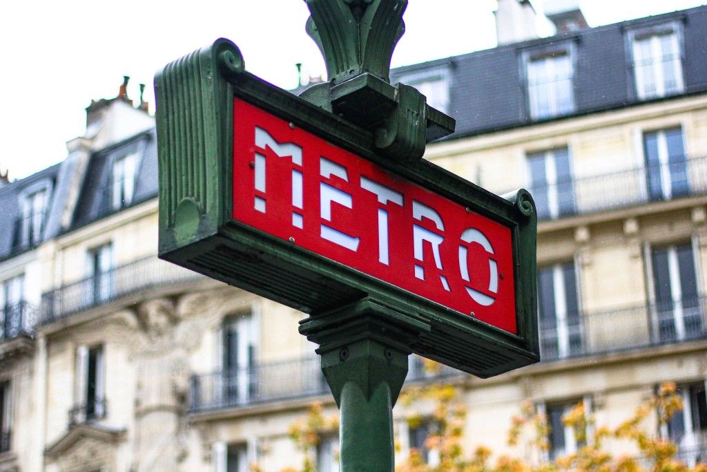 La RATP s'attaque à un street-artiste pour antisémitisme : un débat enflamme Paris
