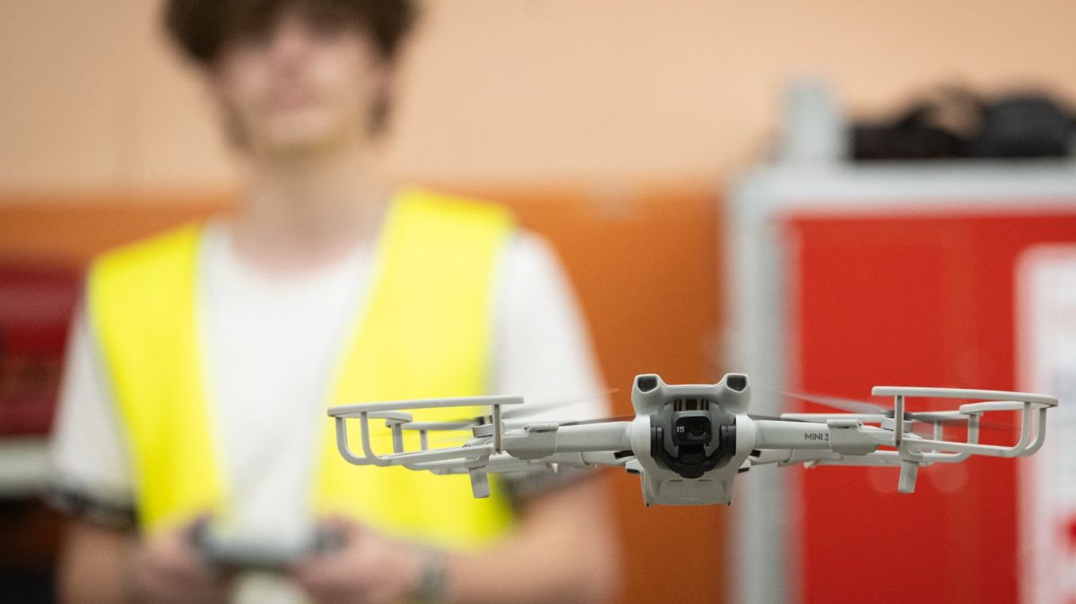 Des lycéens alsaciens innovent avec un bac professionnel option drones pour servir l'armée