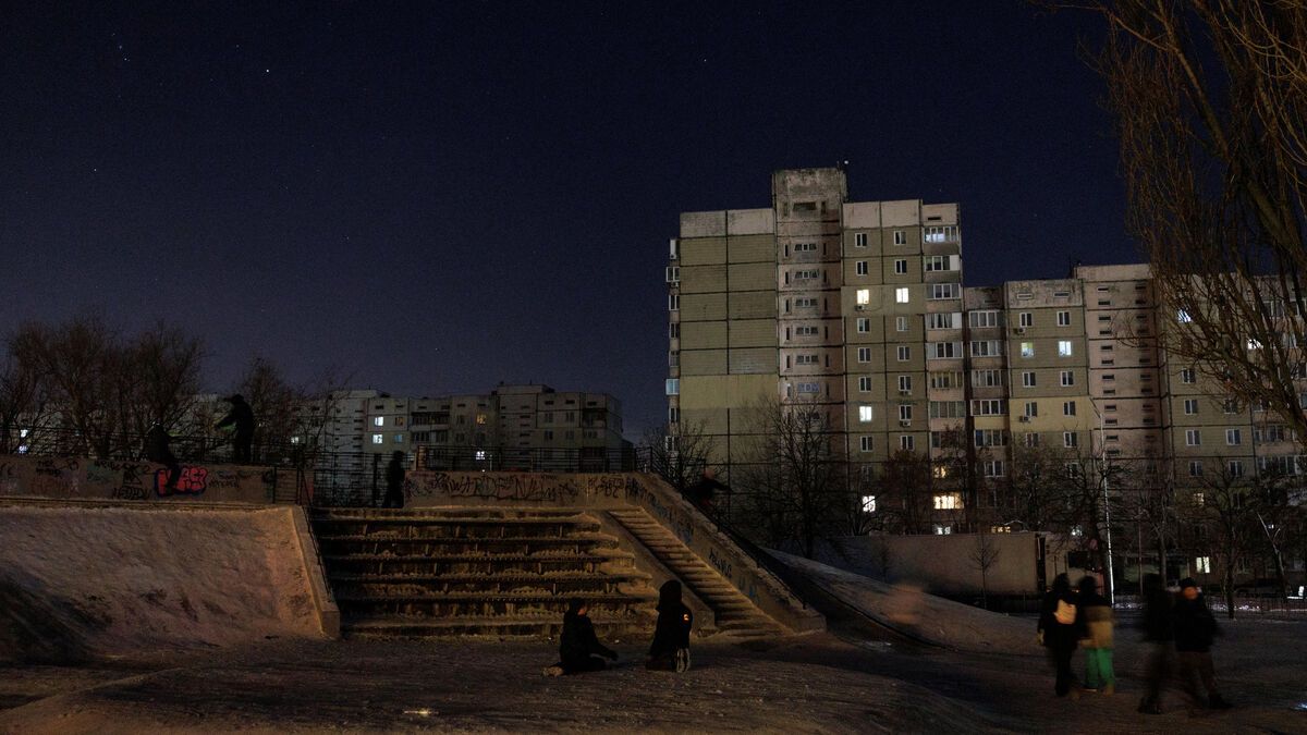 les frappes aériennes reprennent sur kiev après la trêve