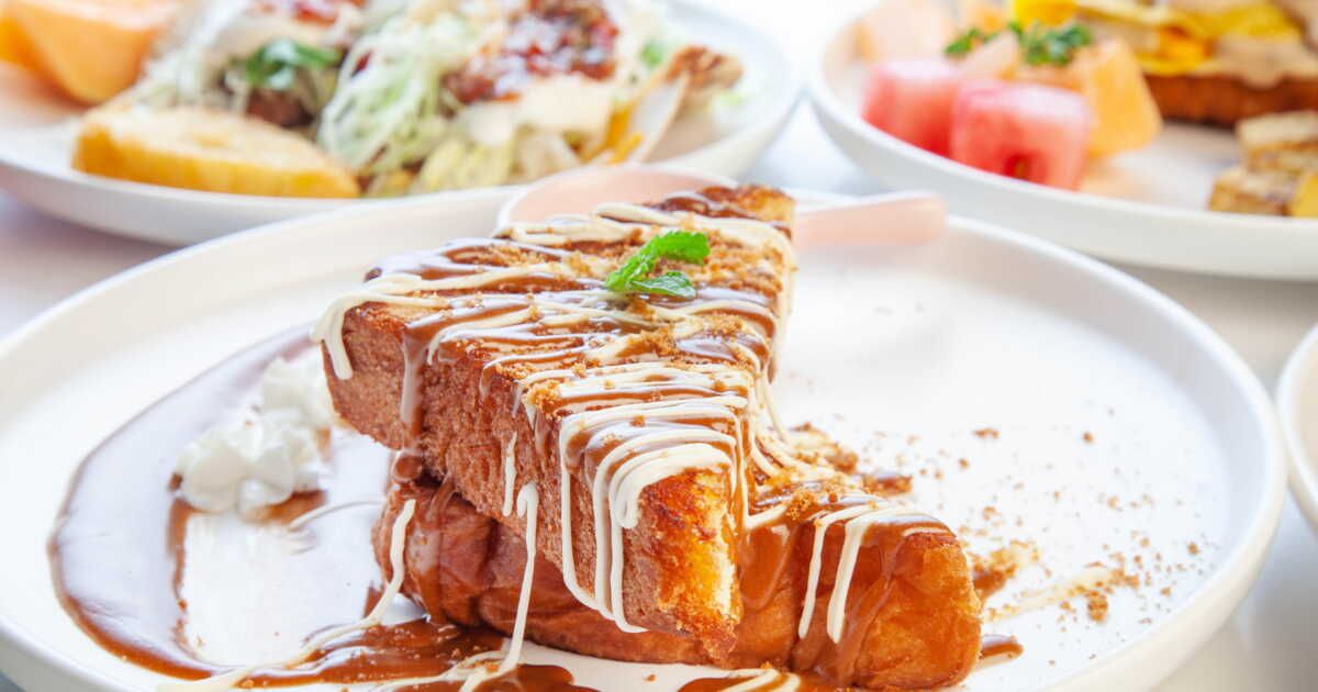 Pain perdu caramélisé façon crème brûlée à la vanille : une création inégalée de Cyril Lignac