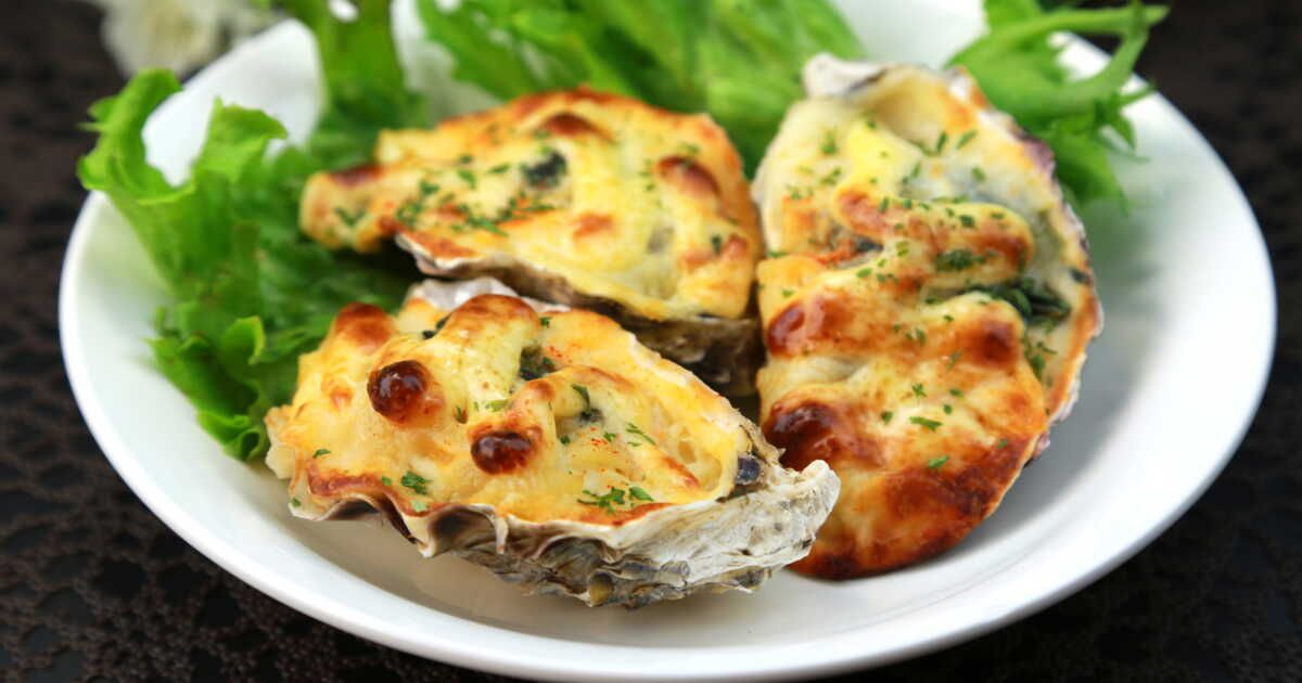 La recette irrésistible des huîtres gratinées au fromage et épinards pour Noël