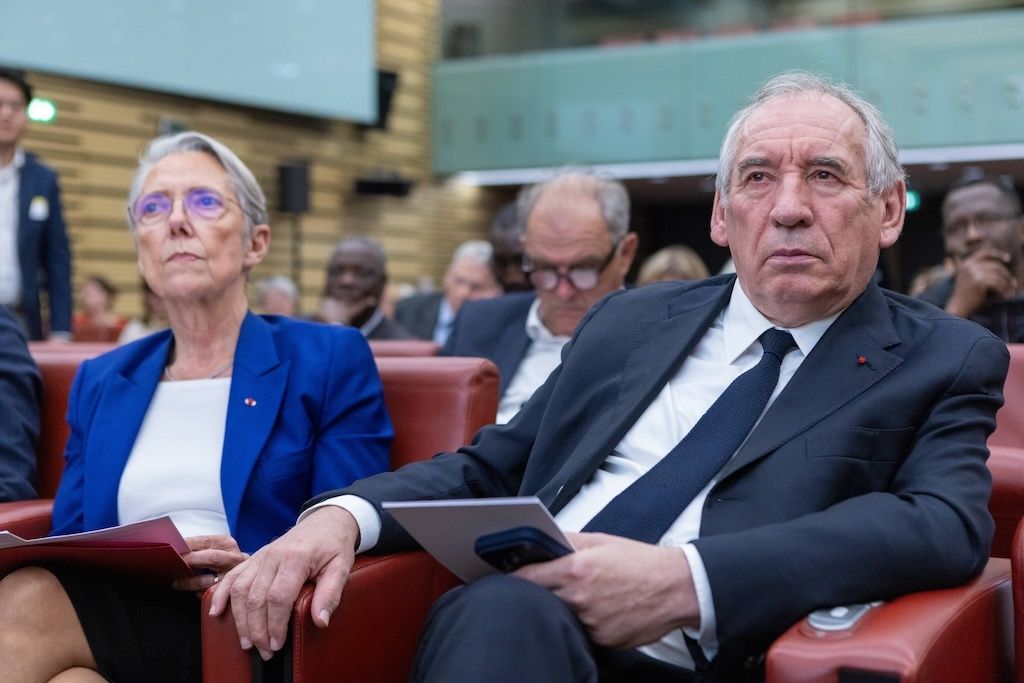 Les enjeux politiques de la semaine : tensions et stratégies en perspective