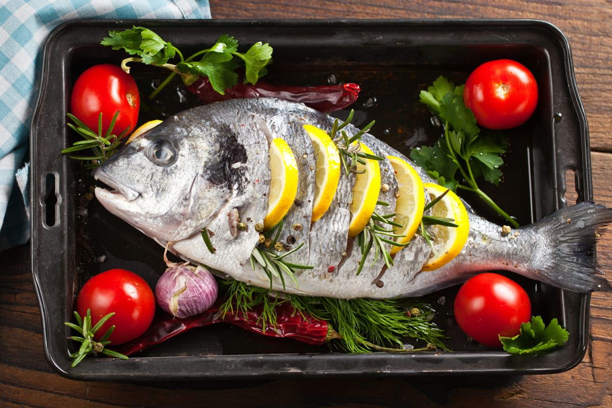 Une recette savoureuse de mulet au citron et fenouil rôtis de Laurent Mariotte